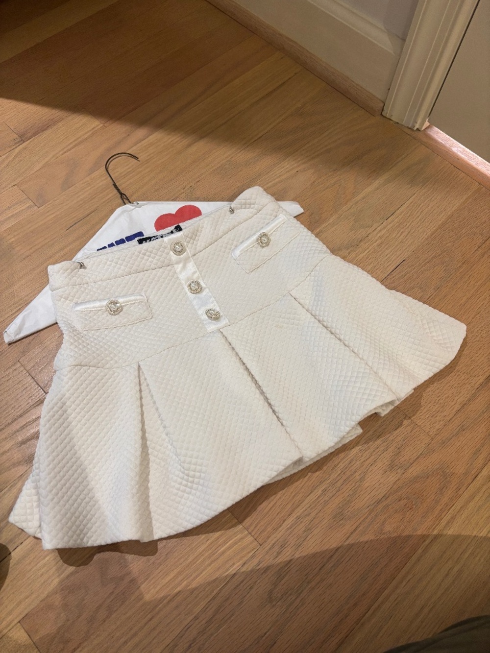 Katie J NYC TWEEN HATTIE PLEATED BUTTON DETAIL SKIRT